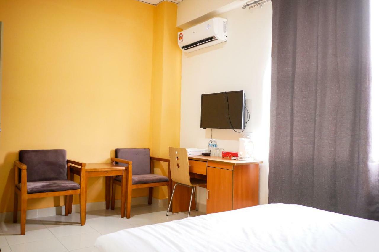 Hotel 126 Sepang Extérieur photo